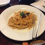 琉宮 - ガザミの出汁をパスタにして頂いた。シェフの技量は高く、さらにランチのアジア風カレーからイタリアンまで幅広い。