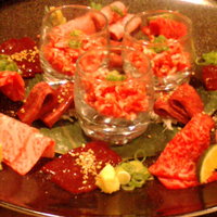 西麻布 肉粋やまもと - 豪華ないろんな肉の盛り合わせ～。