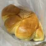 アサカベーカリー - ＊ クリームパン　130円
