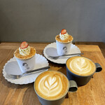 BRICK LANE - 『Strawberry Millefeuille Cap Cake¥750』
      『Cafe  Latte¥580』