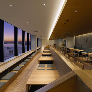 Restaurants with a panoramic view of Mt. Fuji and the sky