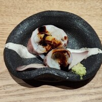 築地青空三代目 丸の内 - これは鮮度がイマイチ。臭かったです。