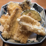 蕎麦 つづら - ～季節のお蕎麦～ 真鯛の天せいろ：天ぷら盛合せ
