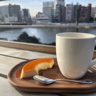 街の喧騒に疲れたらホッと一息つきにいらして下さい♪