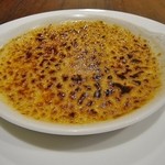 a table - 加賀棒茶のクレームブリュレ