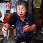 よしだ - 吉田やきそば店(お好み焼･焼きそば よしだ)店主吉田フミ子氏調理中[オナーズガーデン松岡編](掲載承諾)