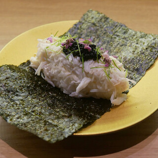 大人気の手巻き寿司「かにドッグ」