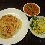 Robin's Indian Kitchen - 「パロッタランチ」（1,250円）