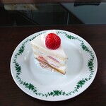 オカシヤ - イチゴのショートケーキ