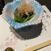 銀座 穂の河 - 先付けは茄子煮と手前が菜の花