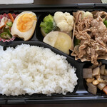 Vivo - のっけ回鍋肉、お肉を載っけた回鍋肉、オモロ〜屋根(°▽°)