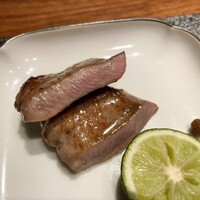 焼肉牛印 銀座店 - 厚切りタン 酢橘 山椒味噌