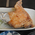 鶏の白石 - 唐揚（モモ）拡大