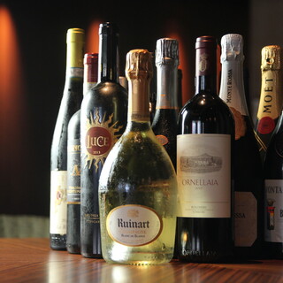 侍酒師嚴選的葡萄酒，通常備有10種以上
