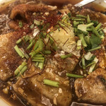 天津餃子 - 豚肉の四川風煮込みのアップ