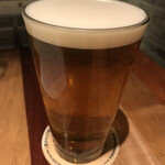 ヒマラヤテーブル - Swipe Right pale ale(Tokyo Aleworks:板橋)。苦味は程々にありながらも、華やかな味わいも。色々なタイミングで頼める一杯☆