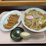 Sumire Shiyokudou - もやしラーメンと餃子