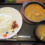 松屋 - プーパッポンカレー