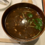 銀貨一枚 - 赤だし　結構たっぷり