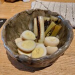 Sumibi Yakitori Torijin - うずら玉子と焼き白ねぎのピクルス