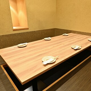 Stylish private kotatsu room [5-6 people] A private room perfect for small parties! Perfect for entertaining or having dinner.