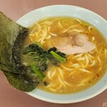 横浜らーめん 本牧家 - ラーメン並