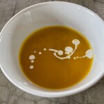 ファースト ブルー カフェ - パンプキンのスープ