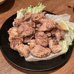 Hatsutori - 鶏の唐揚げ
                      
                      他が美味いから、こーゆーメニューがつなぎになっちゃう^^;
                      
                      
                      