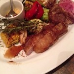 バルストロ キッチン - 鴨のロースト。お野菜がたくさん添えられていてうれしい。