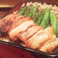 鳳 - 鶏重＠900円～炭火焼の良い香り！