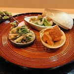 煮焚 しのみや - ホタルイカと春野菜のサラダ、あん肝の旨煮、根三つ葉の胡麻和え