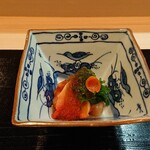 煮焚 しのみや - 赤貝と菜の花の酢ゼリー掛け