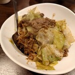 Chuukasakaba Yutaka - 牛肉とレタスの炒め