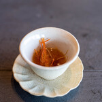 TSUSHIMI - 2023.4 甘海老コンソメ 浅葱の根っこ