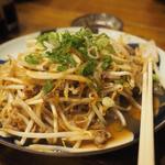 卓 - 豚もやし炒めその１