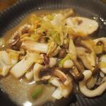 卓 - イカバター炒めその１