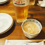 卓 - 付け出し、ビール