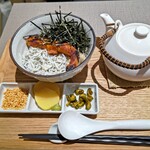Mosukedango - だし茶漬け(鮭)　¥1300