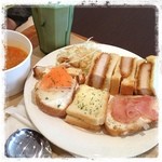 サンドッグイン　神戸屋 - パン食べ放題 ドリンク スープ付き@882