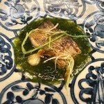 赤坂おぎ乃 - 太刀魚　アオサと青海苔の餡　のびる