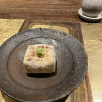 割烹 隆 - 焼き胡麻豆腐　わさび醤油で頂きます❤︎  器も素敵でうっとりです(*´˘`*)♡