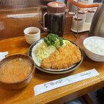 Maruichi - とんかつ定食1800円