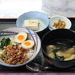 Bakuryuu - 莫龍中華食堂 ＠茅場町 ルーローハン＋ワンタン 税込750円 白飯小（bai fan xiao）でお願い