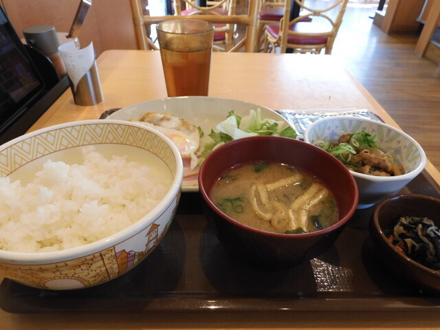 すき家 4号古川西館店 - 塚目（牛丼）の写真