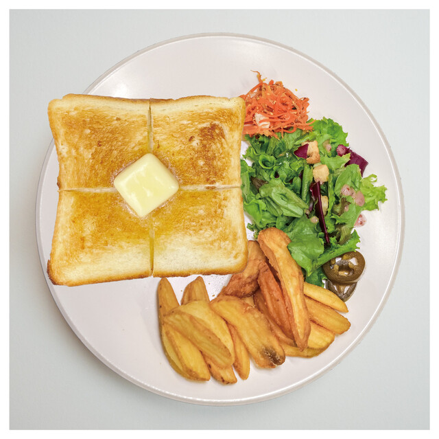 Toaster Bread Cafe&Champagne Bar （トースター ブレッド カフェアンドシャンパン バー） 馬車道/カフェ