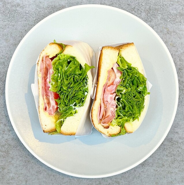 Toaster Bread Cafe&Champagne Bar （トースター ブレッド カフェアンドシャンパン バー） 馬車道/カフェ