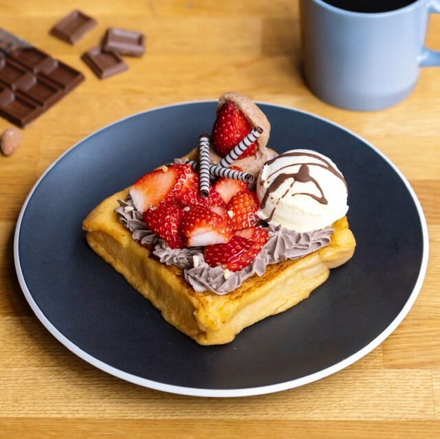 Toaster Bread Cafe&Champagne Bar （トースター ブレッド カフェアンドシャンパン バー） 馬車道/カフェ