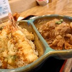 Minatoya - アベック丼(天丼・豚丼) 1,200円(税込)。