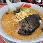 山岡家 - 麺固め・油多め背脂変更・味普通