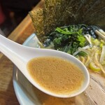 鶴一家 - 豚骨ラーメン、のり増し